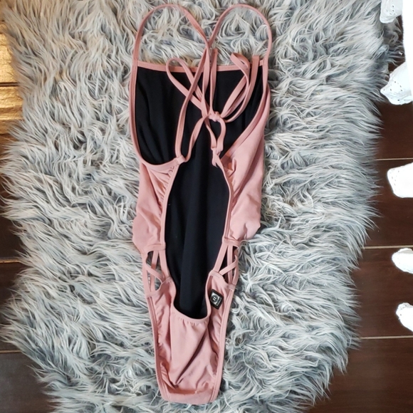 Jolyn Clothing | Swim | Jolyn Tully 2 